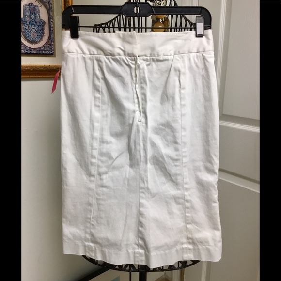 Lilly Pulitzer Dresses & Skirts - Lilly Pulitzer white pencil skirt size 4 Lilly Pulitzer Dresses & Skirts - Lilly Pulitzer white pencil skirt size 4